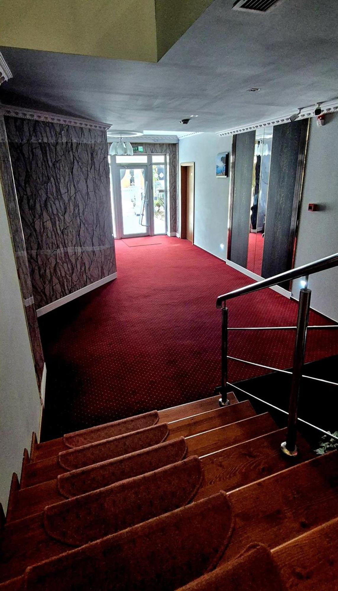 Hostel Orhideea Buzau Bagian luar foto